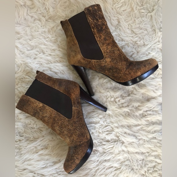 Michael Kors Leather Heeled Boot Size 10M - Picture 3 of 14